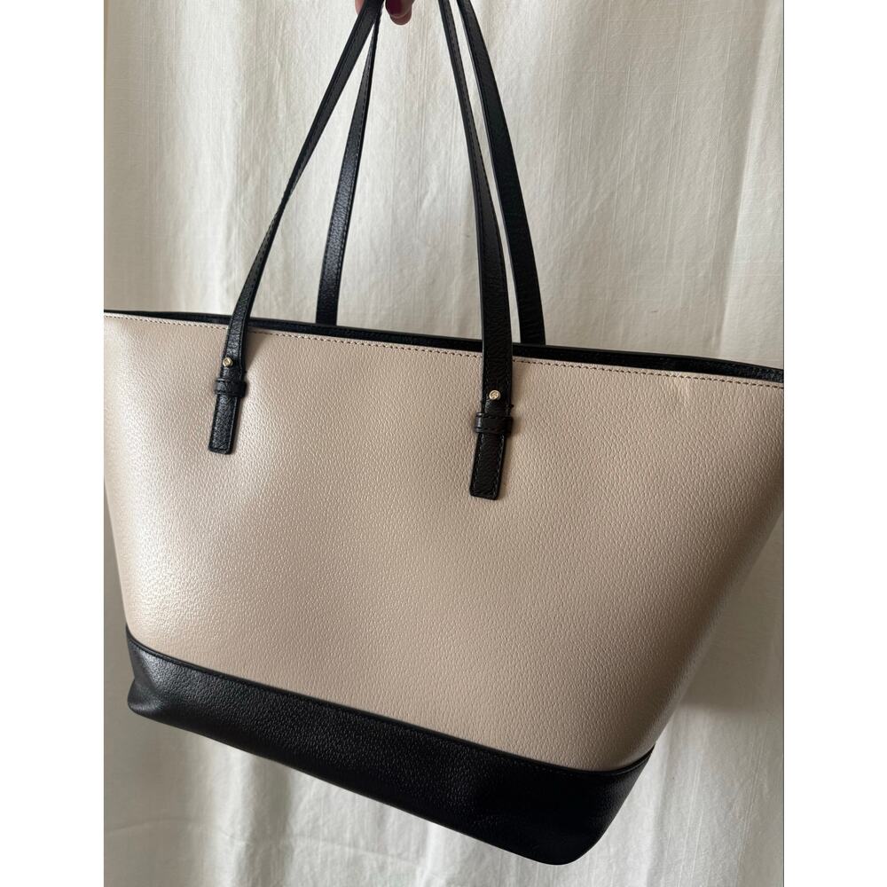 Gorgeous Kate Spade Two Tone Black & Cream Leather Tote Handbag - New w/o Tags - Picture 2 of 12